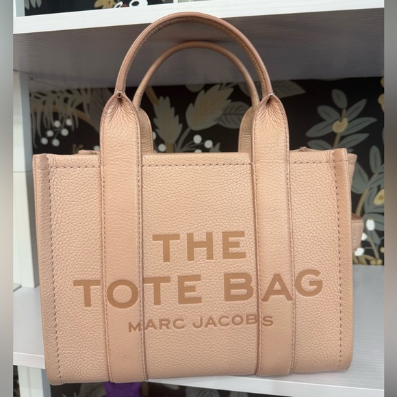 Marc Jacobs Handbags - Marc Jacobs The Tote Bag Leather Rose Small